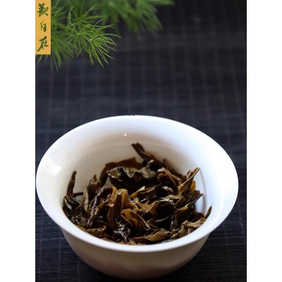 南腊河观自在黄金叶 普洱茶易武茶景迈茶老班章冰岛古树茶图4