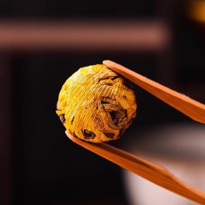 新茶云南凤庆滇红金丝皇菊花红茶龙珠绣球开花250g罐装浓香型图2