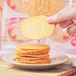四洲鲜虾饼薄脆饼干片非油炸虾片即食解馋小吃休闲零食55克*2袋图4